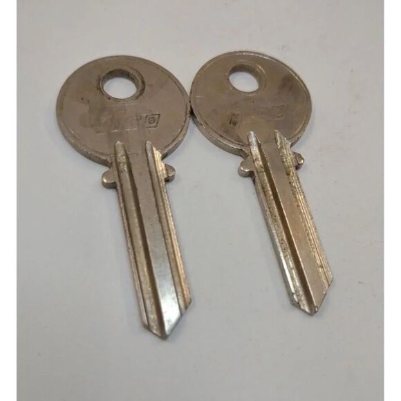 Vintage Keys ILCO 999  Key Blanks Uncut Rocky Mount N.C. Made In  USA lot of 2 - Picture 3 of 14